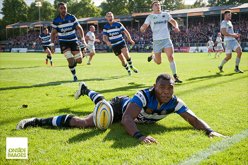 Semesa Rokoduguni of Bath Rugby scores the match-winning try against Saracens