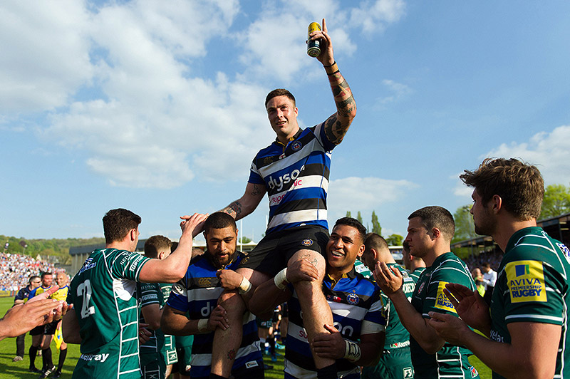 Matt Banahan is lifted off the field by team-mates after his final match for Bath Rugby